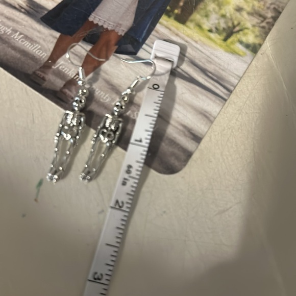 Skeleton earrings - Picture 2 of 2